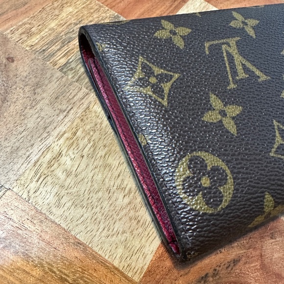 4092 LOUIS VUITTON Monogram Emilie Wallet Cherry Leather W/ Box - Picture 3 of 12